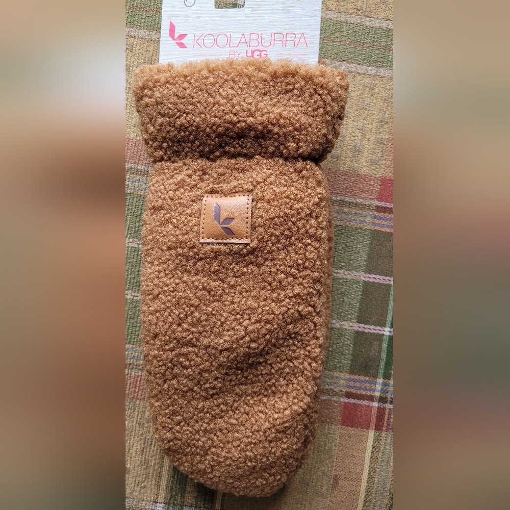 Koolaburra By UGG Chestnut Brown Sherpa Mittens. L/XL  NWT